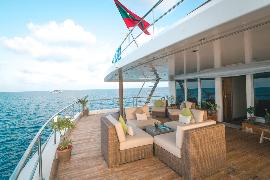 The aft lounge under the flag
